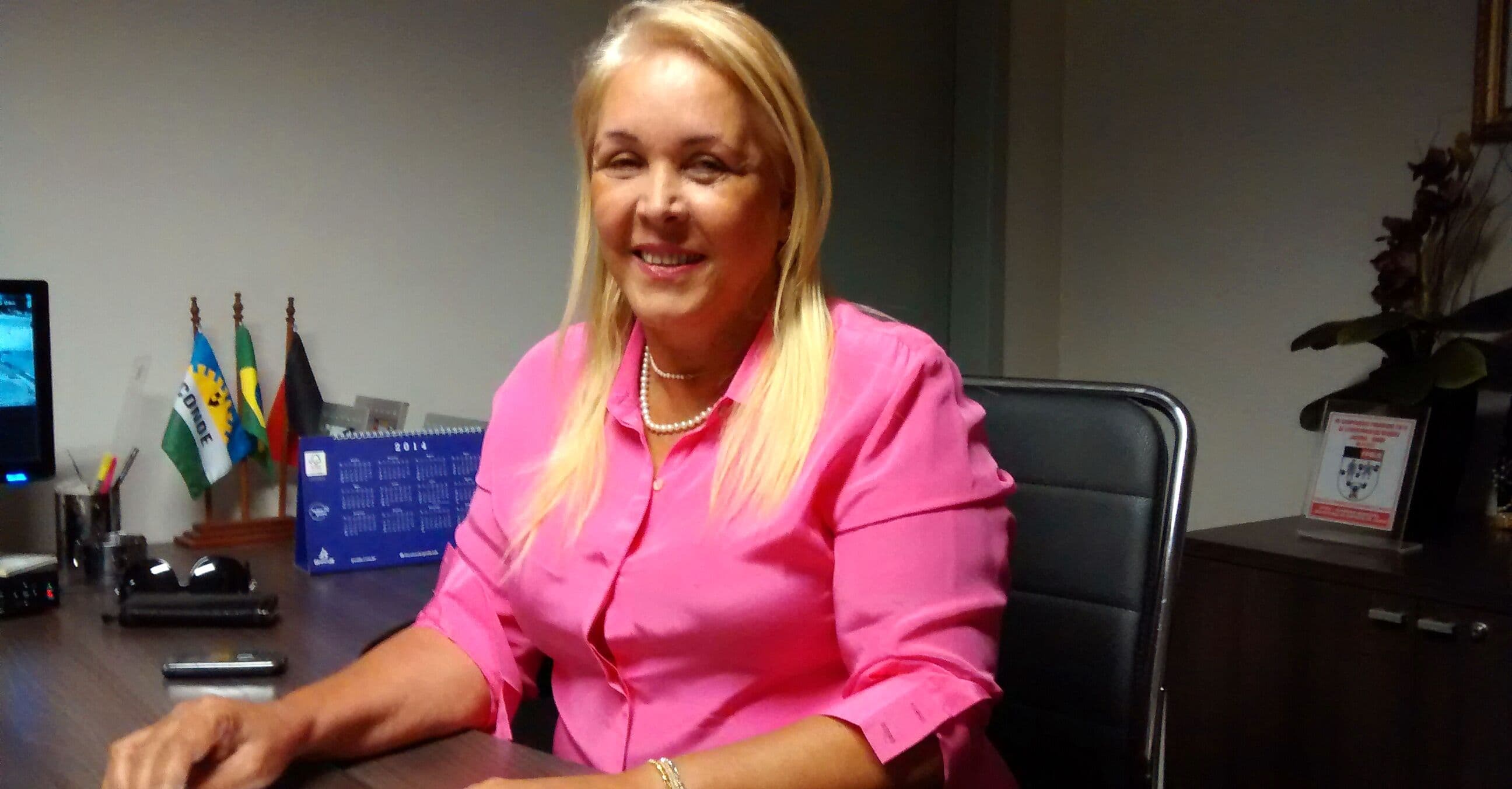 TCE reprova contas e impõe débito de R$ 1,4 mi a ex-prefeita de Conde