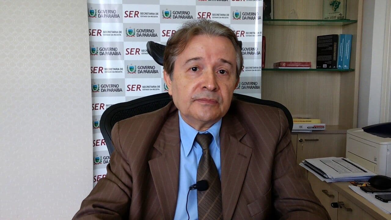 Secretário da Receita manda oposição ler projeto e ver que não existe multa de 100% por atraso de IPVA