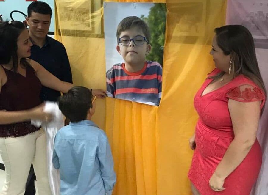Projeto com portadores de Down realiza exposição fotográfica “Ser Diferente é Normal”