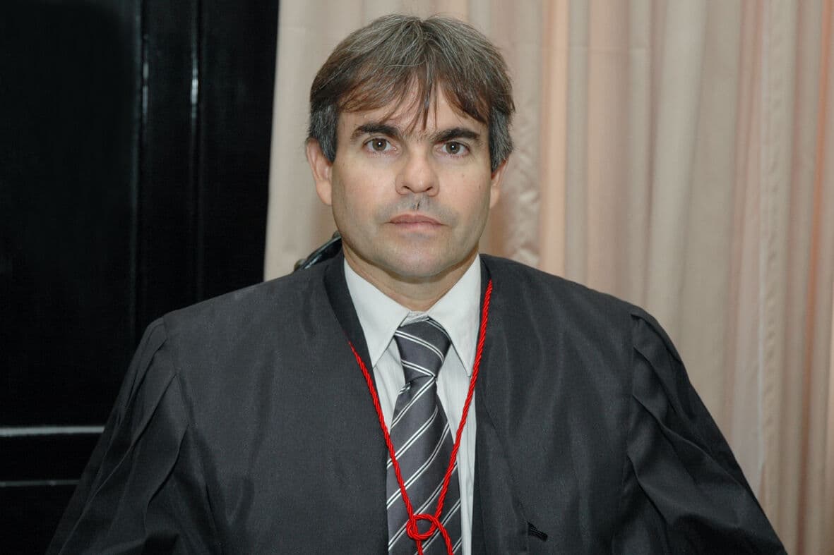 TJPB exonera mais de 50 comissionados e dispensa dez servidores de função de confiança