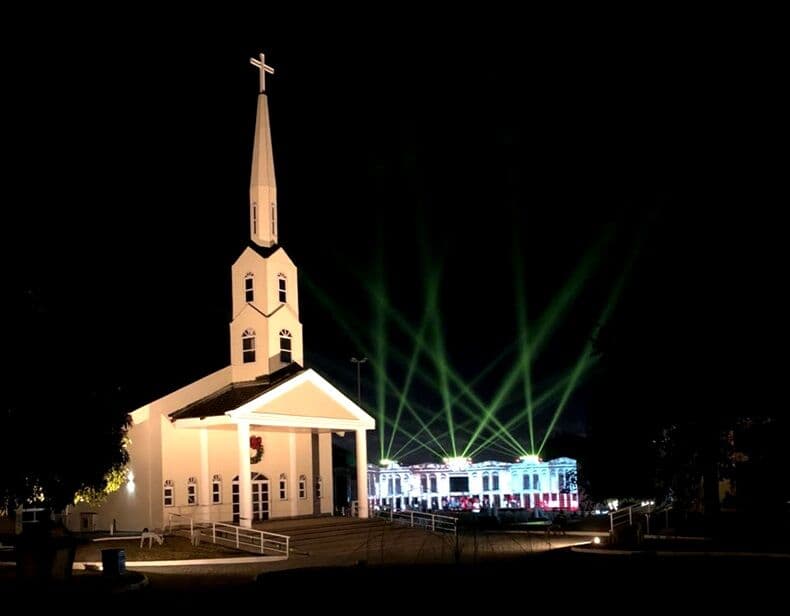 Cristãos se reúnem para celebrar véspera e dia de Natal em João Pessoa
