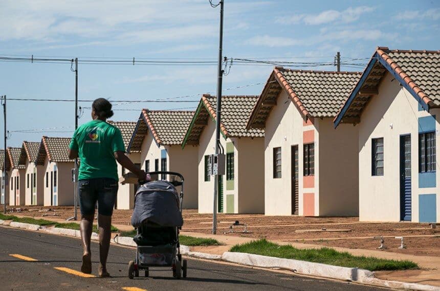 Desempregados poderão deixar de pagar prestação de imóvel por até oito meses
