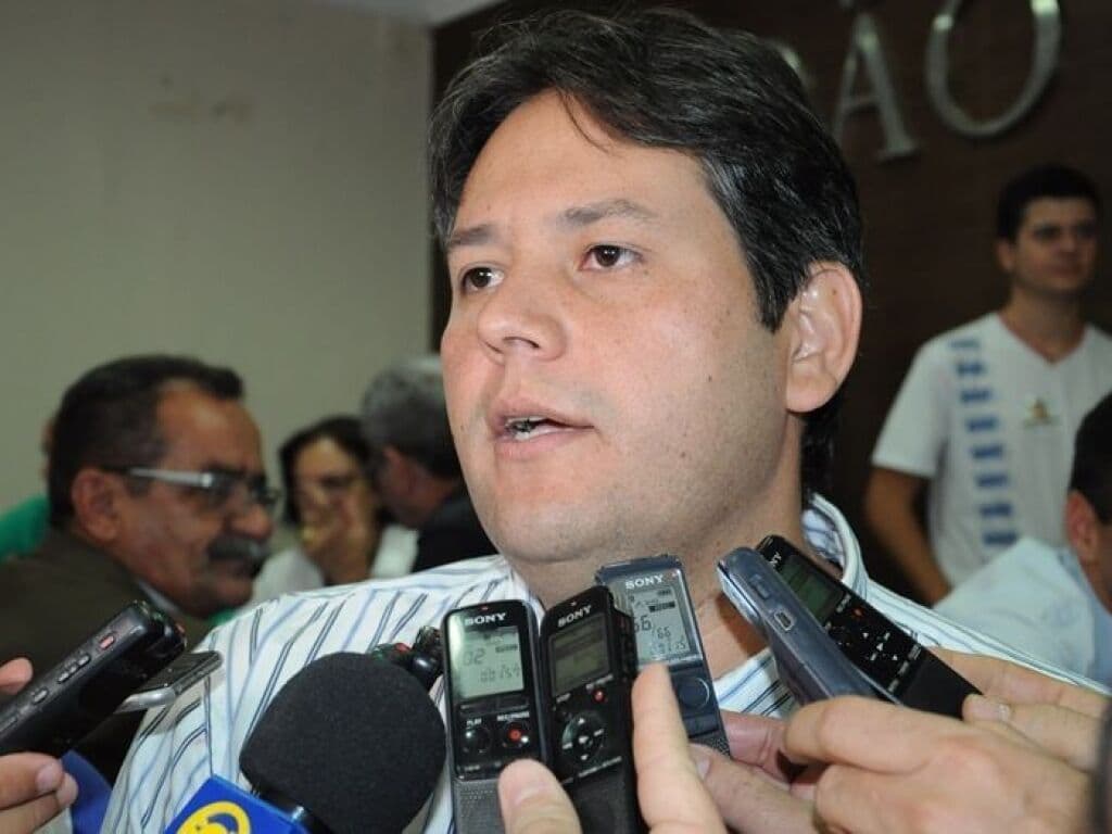 Sindicato acusa Dinaldo Wanderley de não pagar diárias para socorristas de saúde de Patos