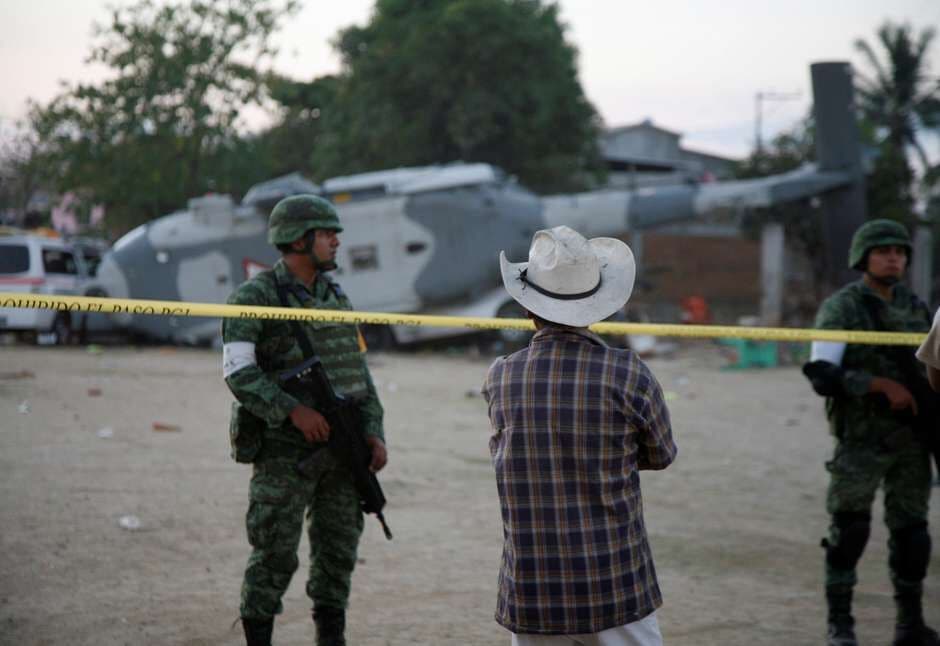 Sobe para 13 o número de mortos e 15 feridos em queda de helicóptero no Sul do México