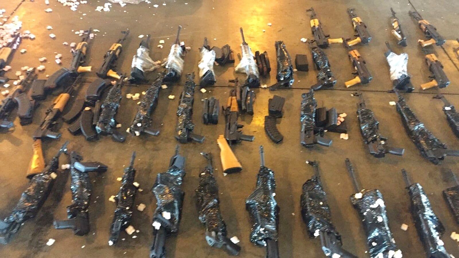 Exército dá parecer favorável ao uso de 15 fuzis apreendidos no Galeão pela polícia do Rio