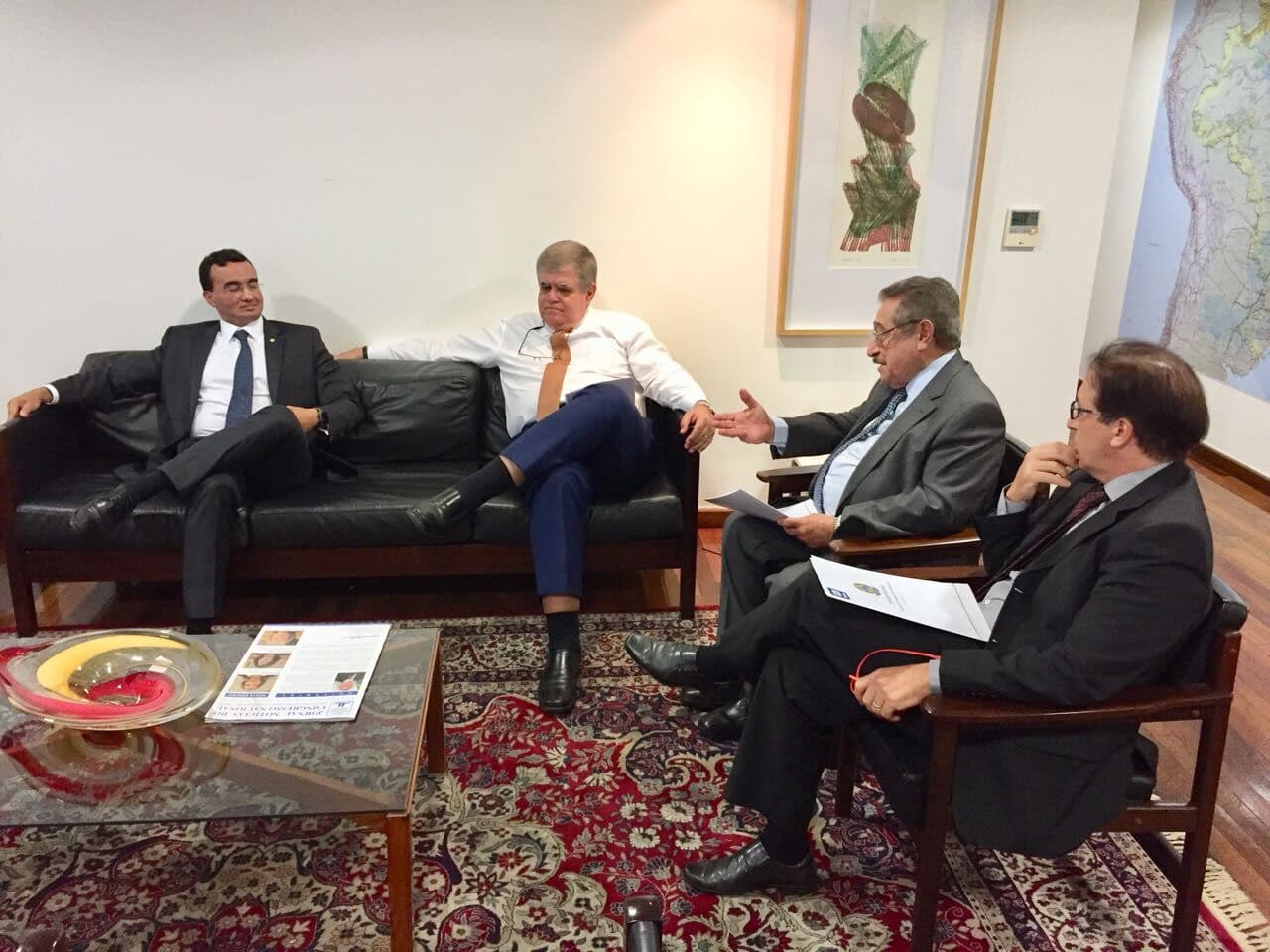 José Maranhão se reúne com ministro para reivindicar construção do Canal de Piancó