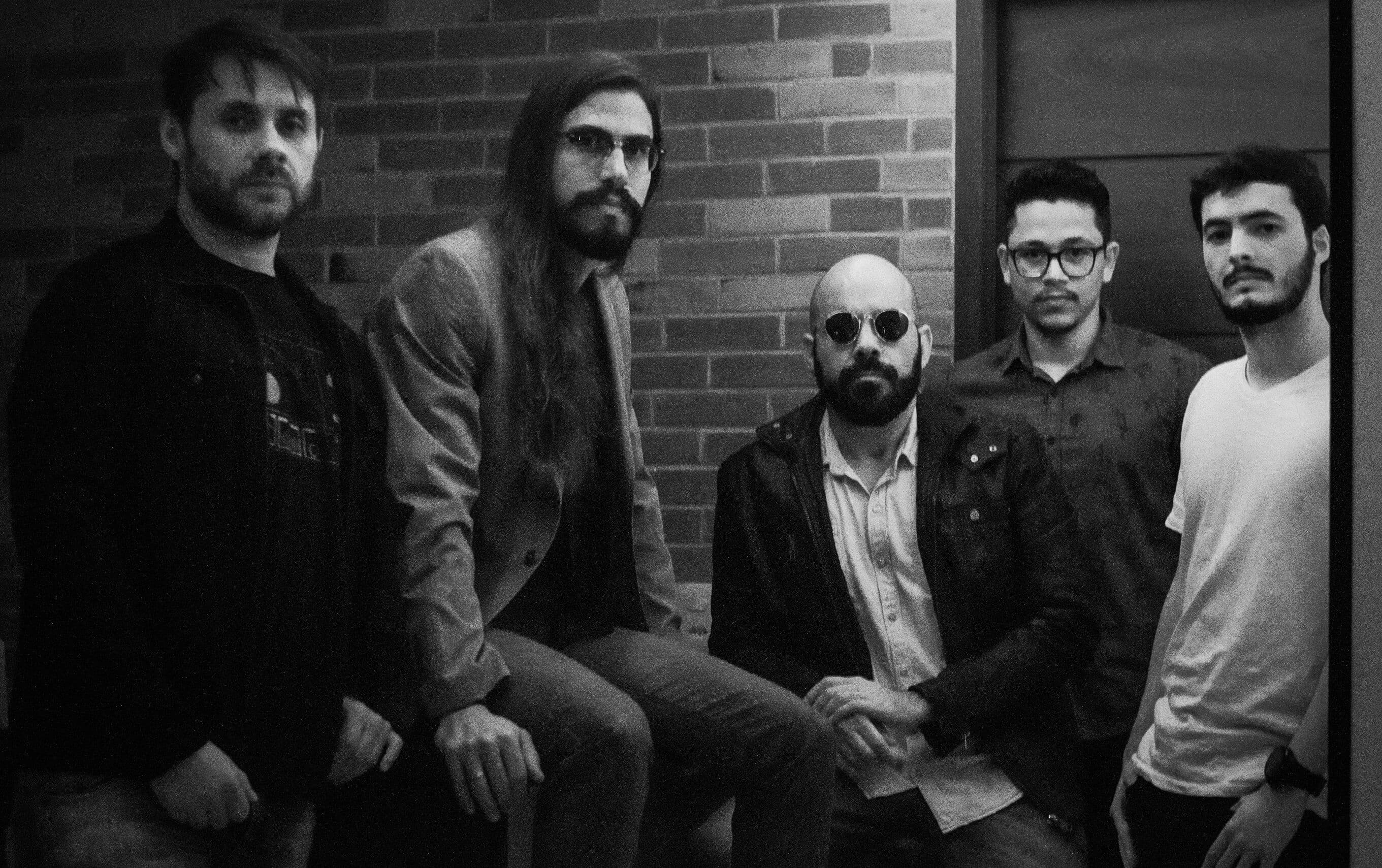 Banda paraibana Monsenhor Lunático faz show nesta sexta na General Store, em JP