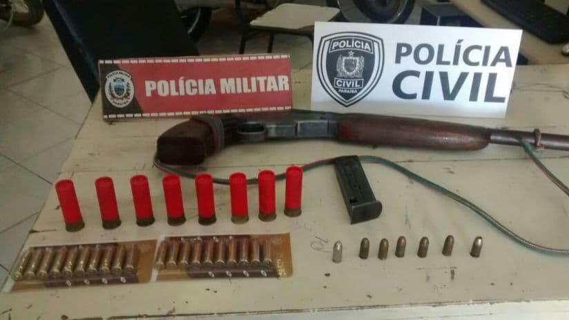 Polícia prende duas mulheres e apreende armas e munições em São José de Piranhas
