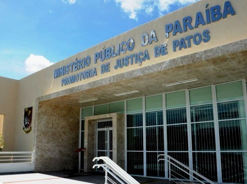 MP processa professor por acumular cargos no Estado e nas prefeituras de Patos e de JP