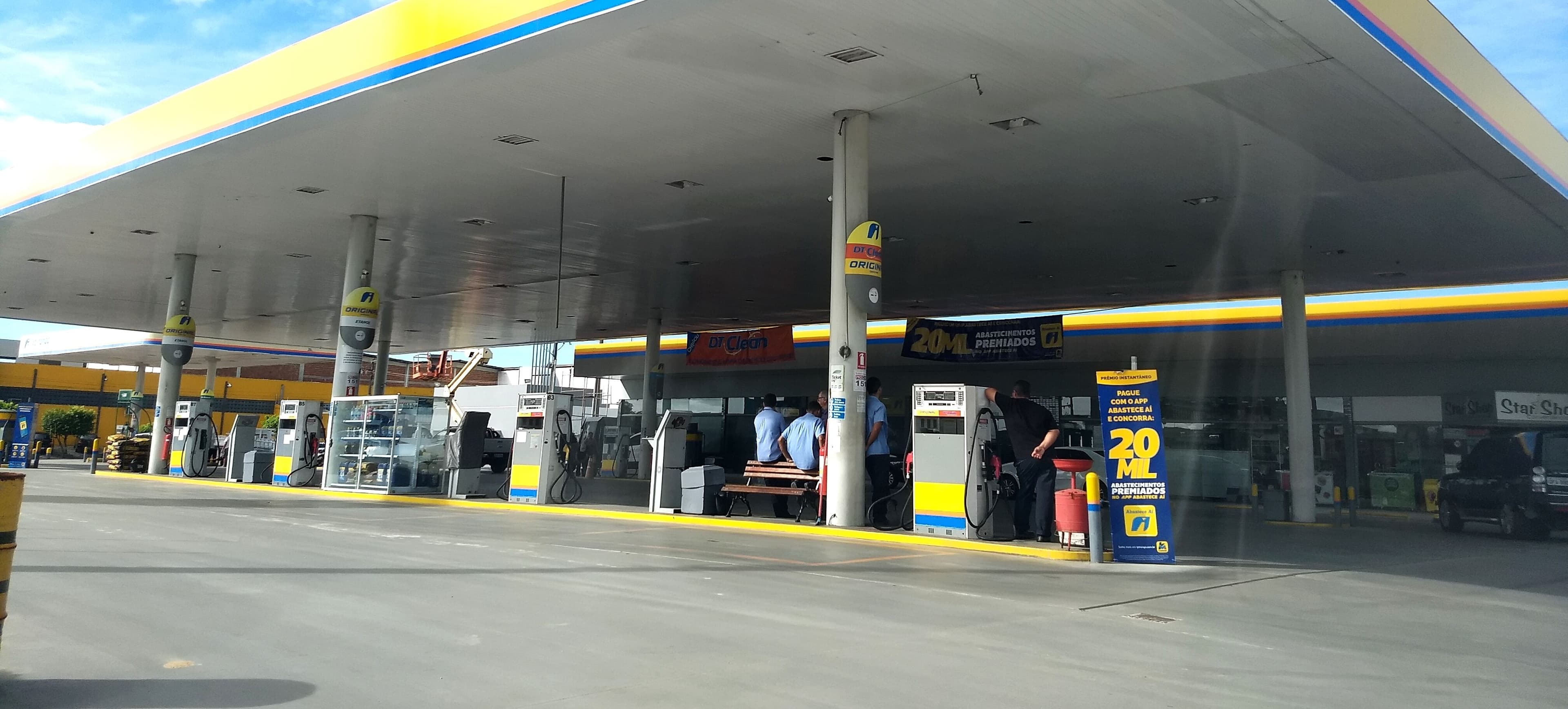 Litro da gasolina varia entre R$ 4,17 e R$ 4,39 em JP e Cabedelo