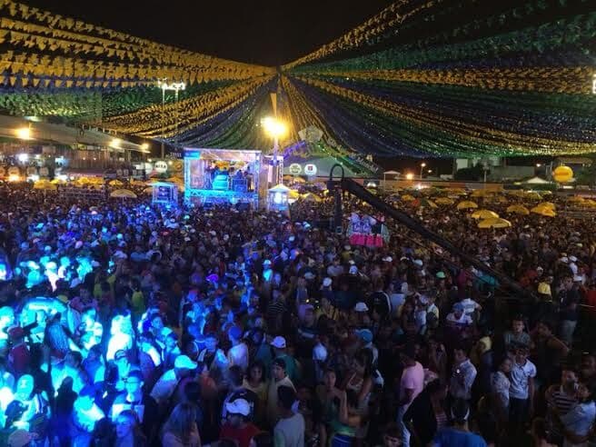 Mulher é detida portando tesoura e seringas no Parque do Povo