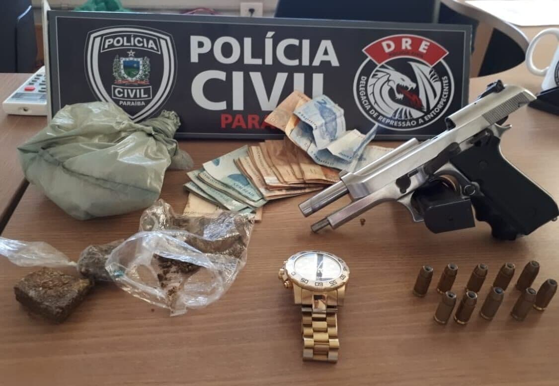 Polícia prende suspeito de chefiar tráfico e apreende armas e drogas em Gramame