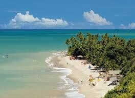 Confira as praias que estão impróprias para banhistas neste feriadão
