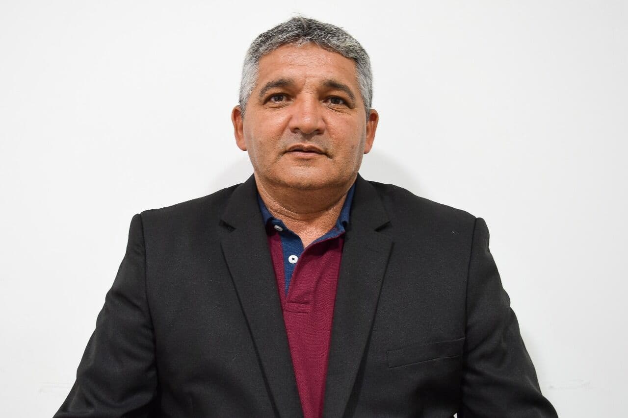 Vice-presidente diz que comissão deve se reunir o mais rápido possível para discutir renúncia de Leto Viana