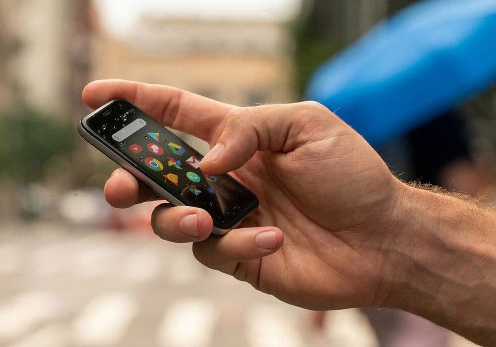 Palm está de volta: aparelho minimalista tenta combater vício digital