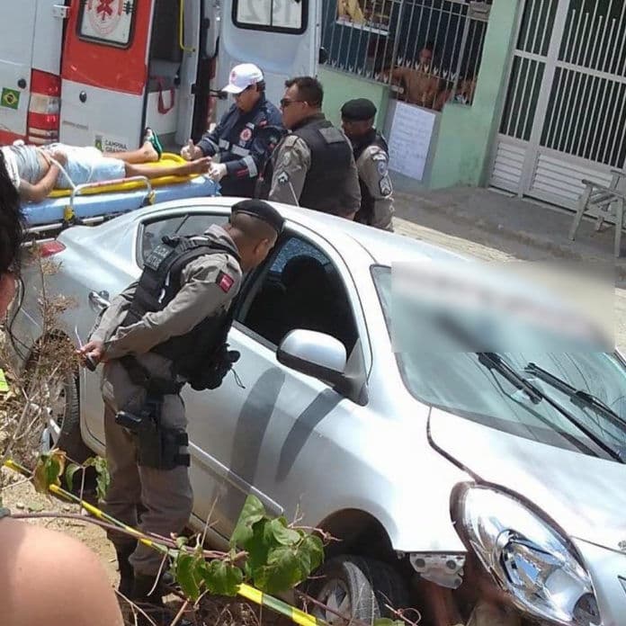 Motorista de aplicativo e passageiro morrem após serem atingidos por tiros