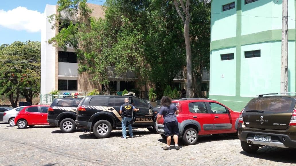 Alvo da PF, ADUFCG acredita em censura na apreensão de panfletos e pode abrir processo