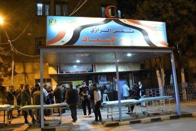 Síria bombardeia rebeldes após suposto ataque químico