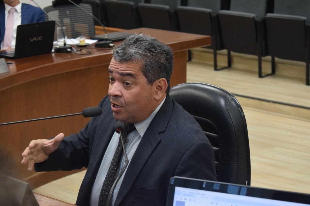 STJD decide banir Amadeus Rodrigues do futebol e multar em R$ 20 mil