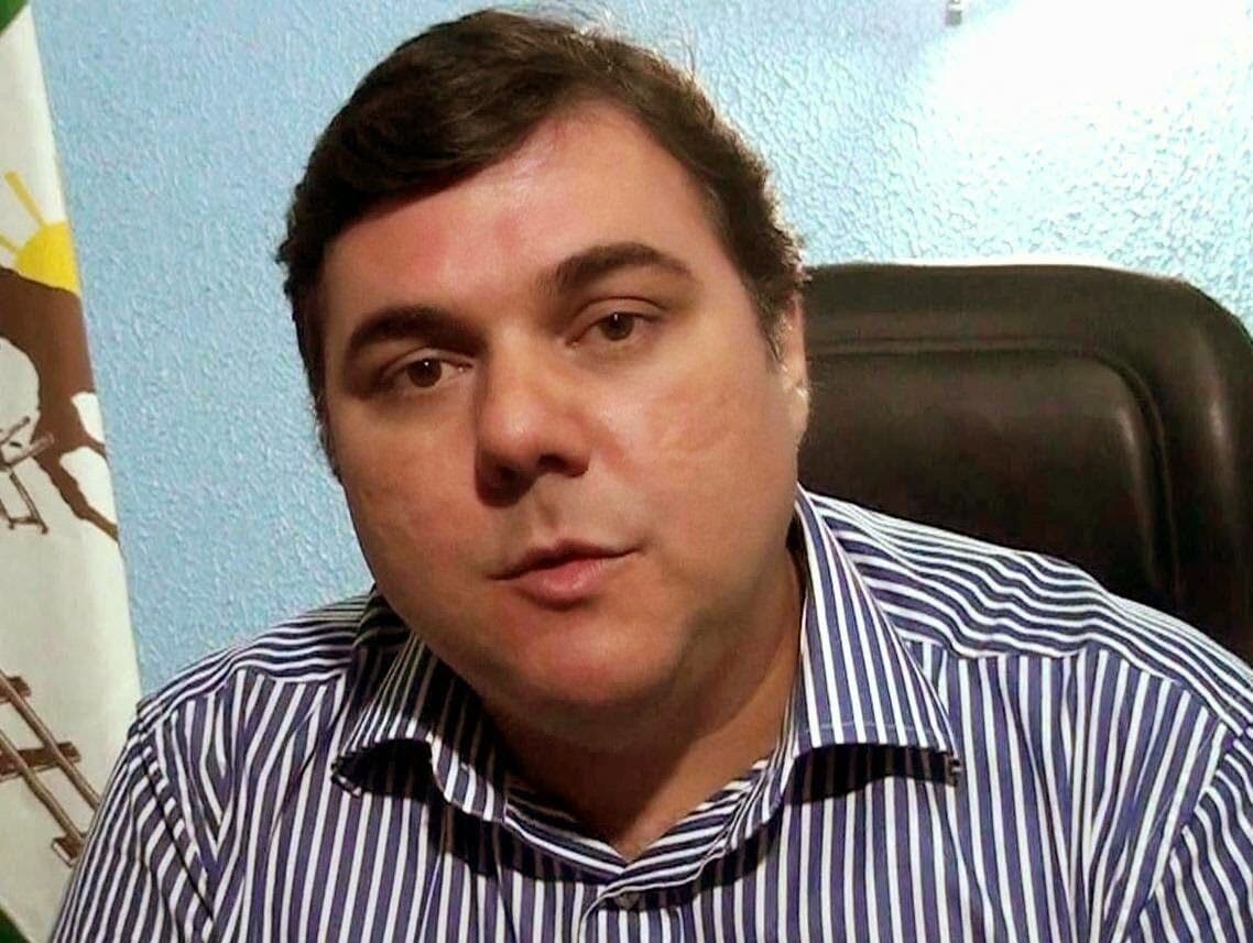 Ex-prefeito e ex-tesoureiro de Itabaiana presos em operação são levados para batalhão da PM