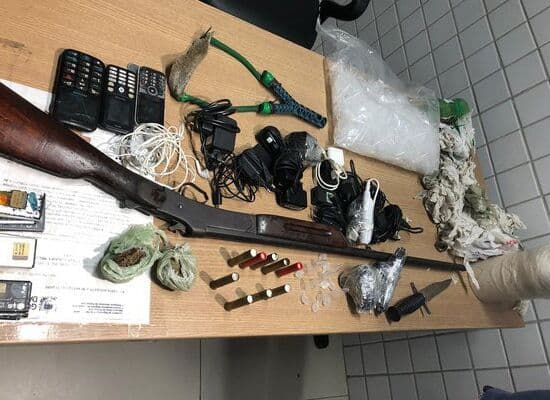 Adolescente é apreendido com drogas e armas de fogo em João Pessoa