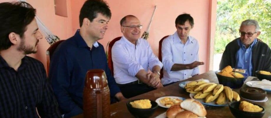 HAJA FOME: Lanchinhos para o gabinete de Romero Rodrigues custaram mais de R$ 10 mil aos cofres da Prefeitura de Campina Grande