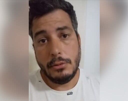 Homem zomba de incêndio com mortos, é repreendido na internet e pede desculpas em vídeo