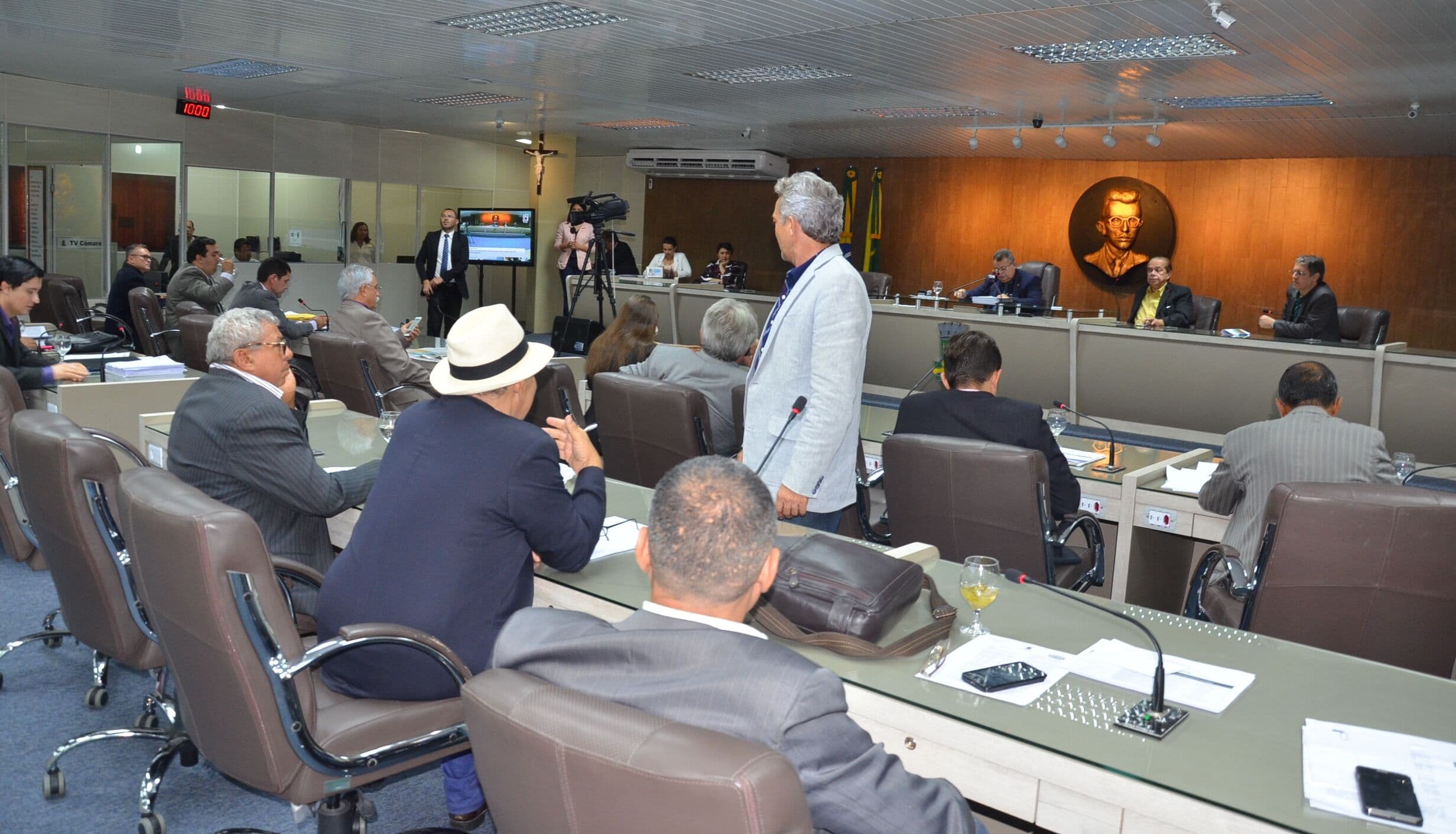 Sob risco de incêndio, Câmara de CG passará por reforma e tem sessões suspensas por dez dias