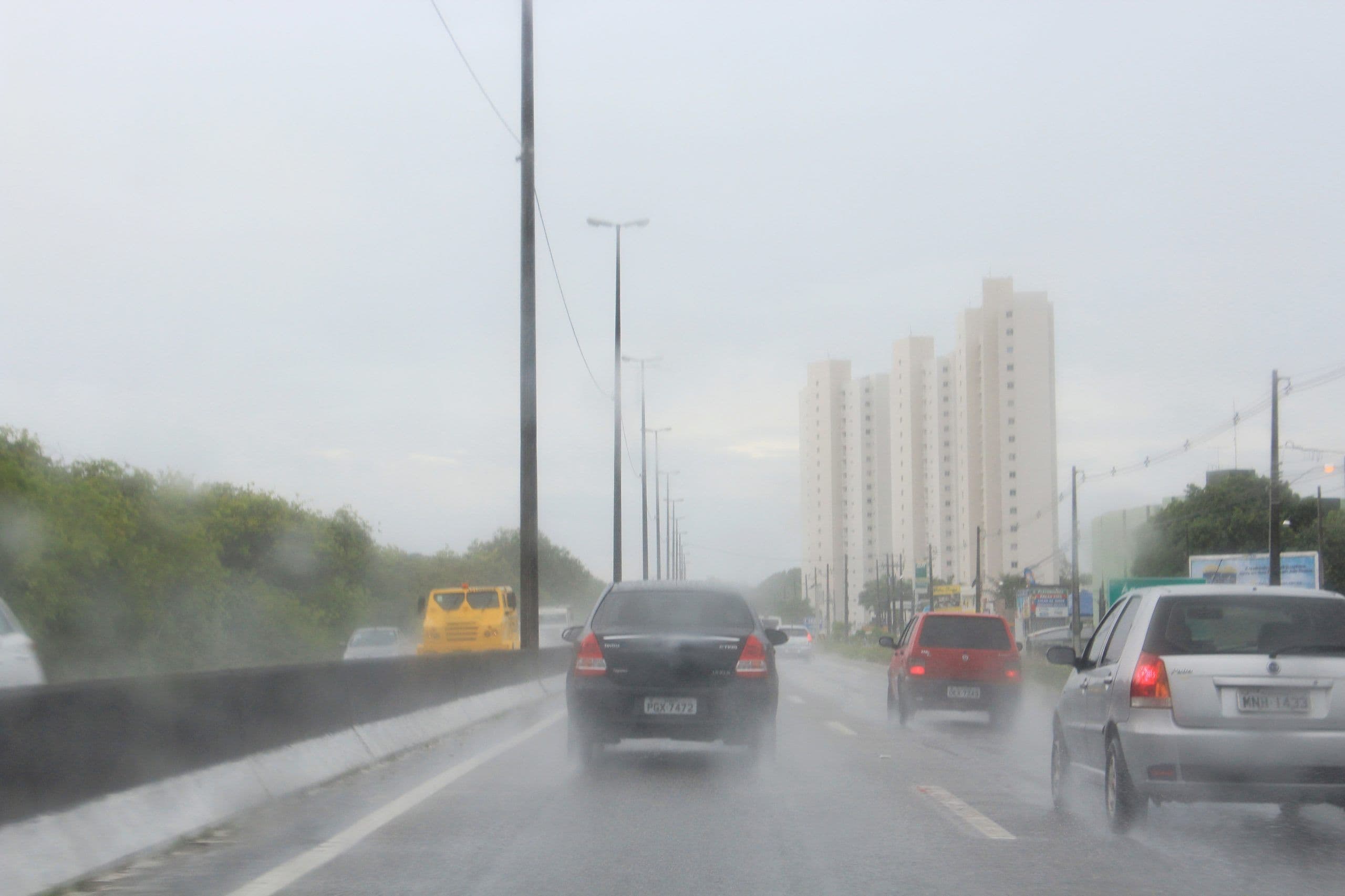 João Pessoa tem domingo de carnaval nublado e chuvoso; confira previsão