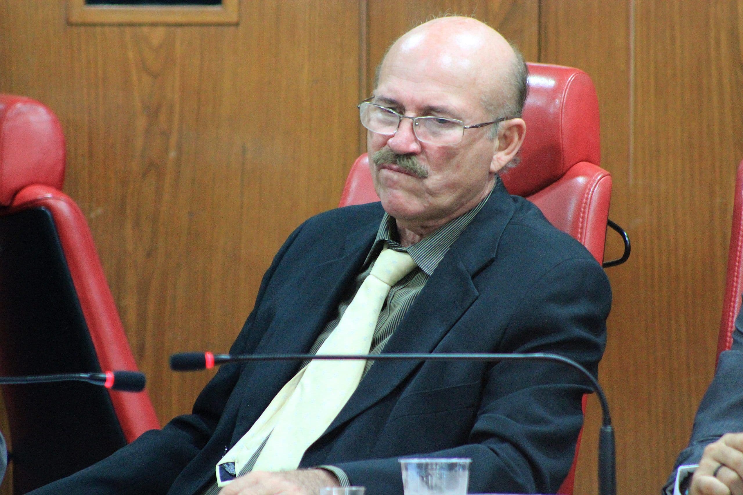 Vereador tucano admite possibilidade de deixar PSDB e aguarda janela