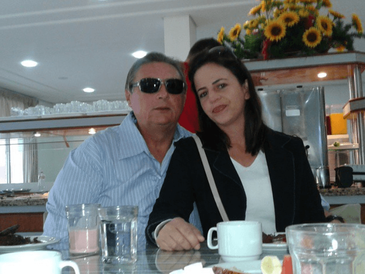 Homem mata ex-esposa e atira em si mesmo em loja de veículos, no bairro da Torre