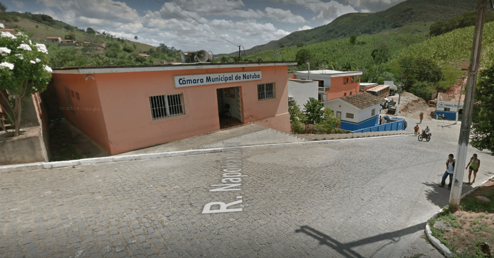 Vereador é assassinado em frente à Câmara Municipal de Natuba