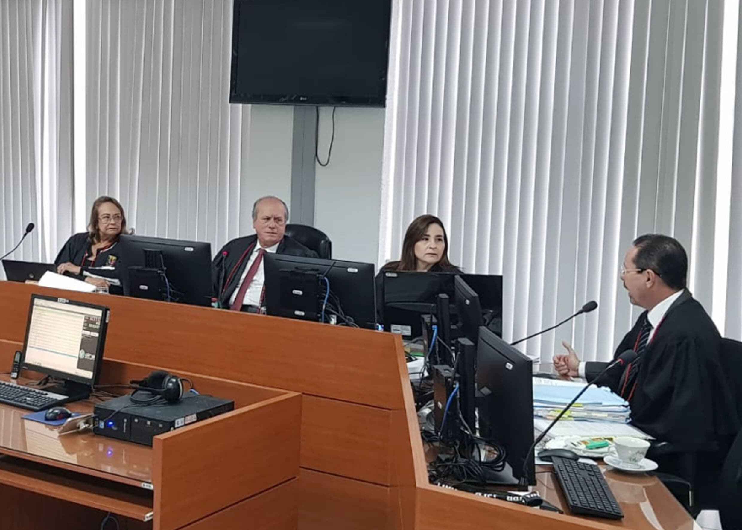 TJ nega indenização a estudante que exigia diploma em Ciências Aeronáuticas sem ter prática de voo