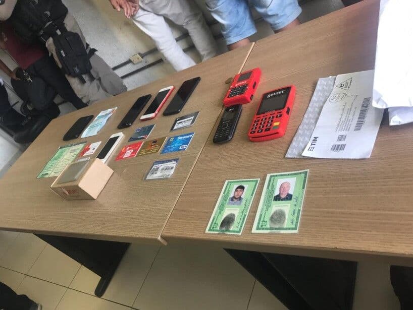 Três suspeitos de estelionato são presos enquanto abriam conta no Santander, em JP