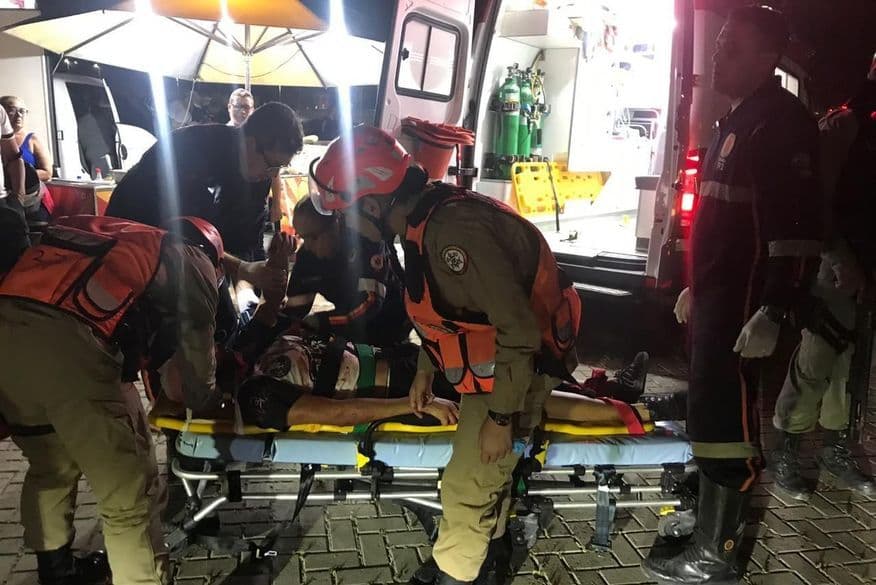 Torcedor do Botafogo-PB atingido por rojão na cabeça permanece internado em estado grave