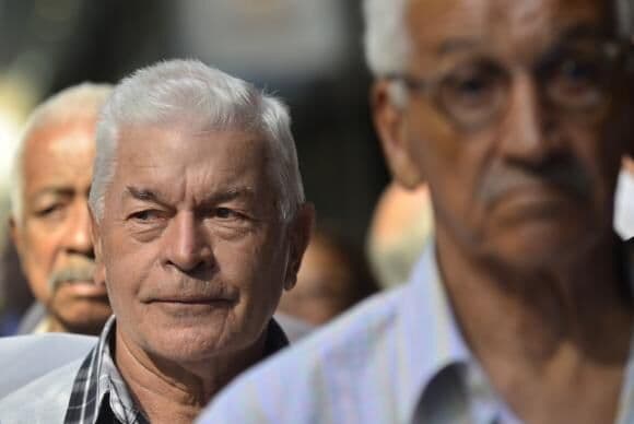 Relator negocia com governo e deve tirar estados e municípios de reforma da Previdência