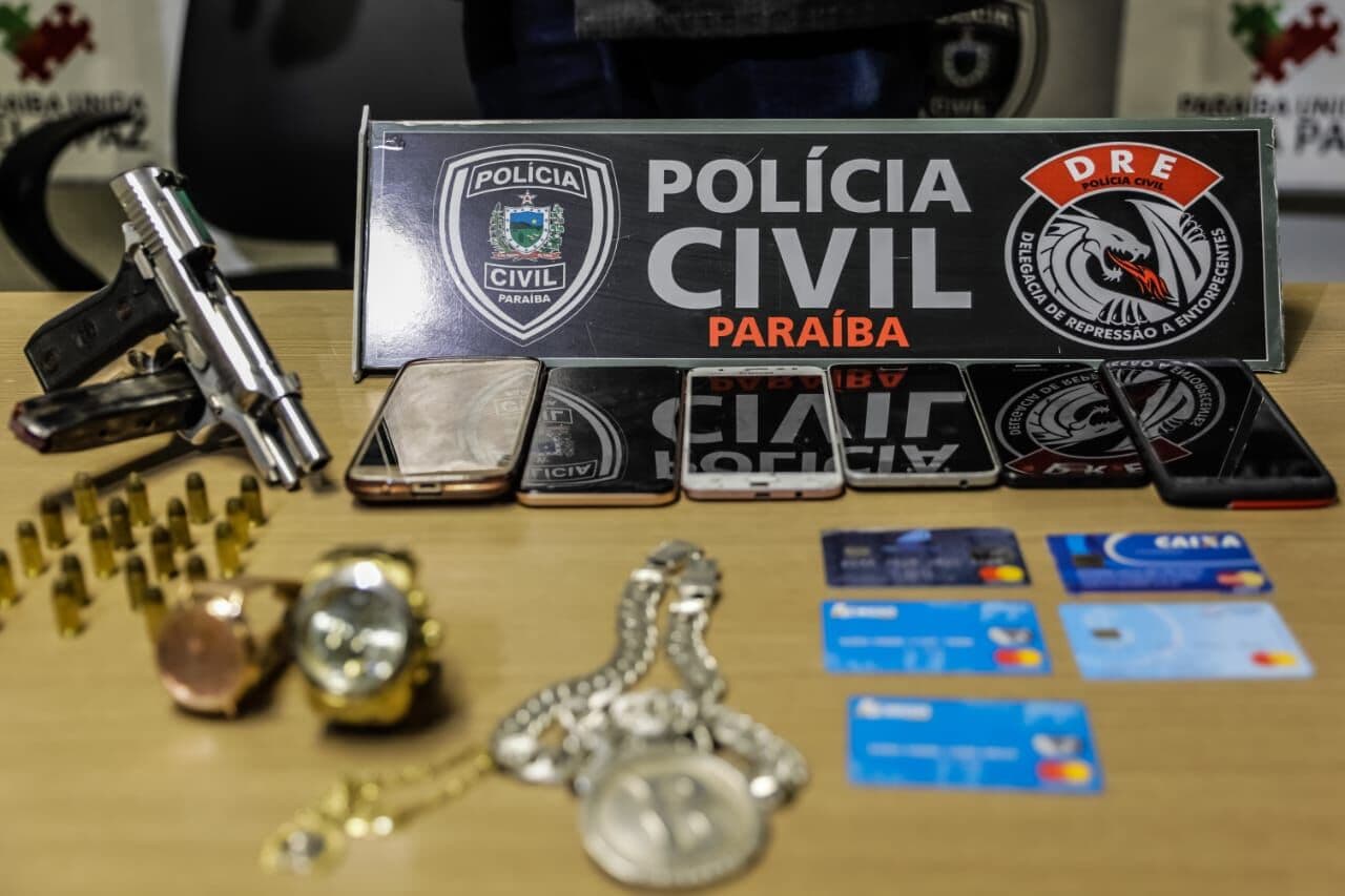 Polícia desarticula quadrilha que atuava em tráfico de drogas e clonagem de cartões de crédito