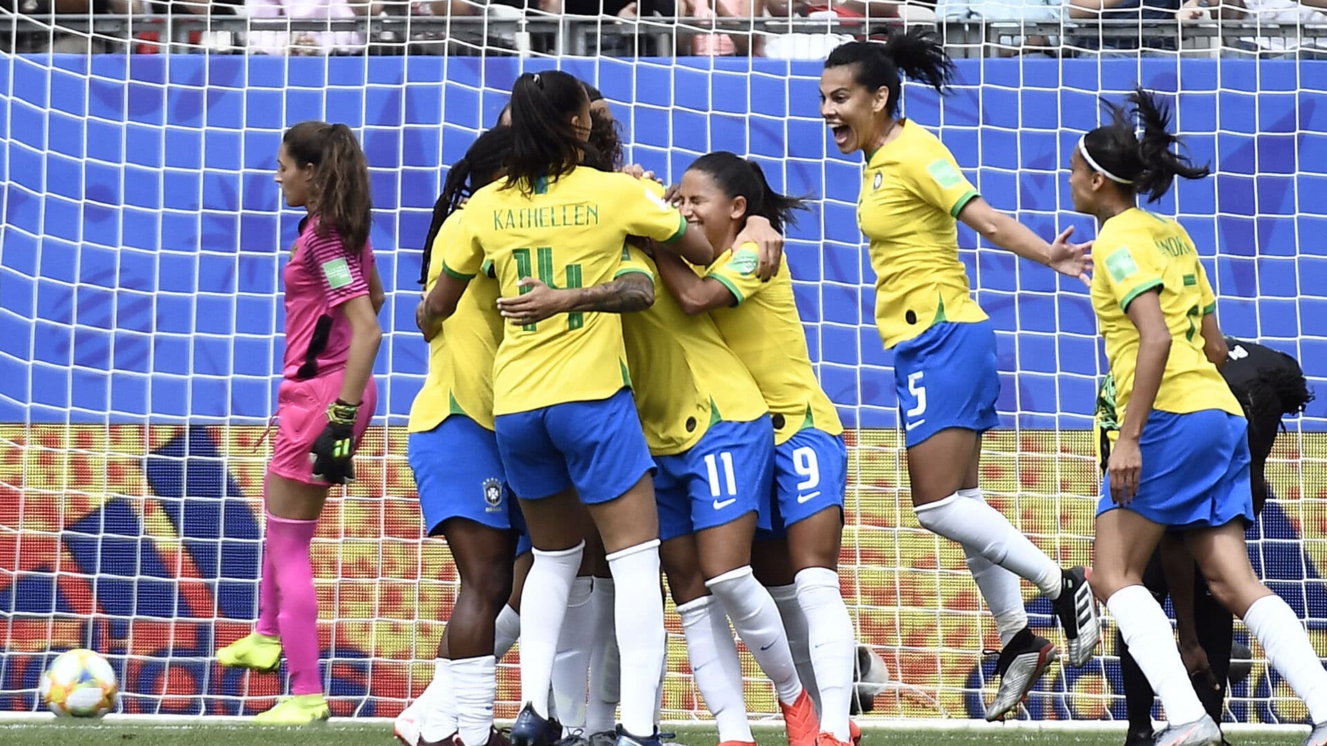 Brasil vence a Jamaica com placar de 3x0 em estreia na Copa do Mundo
