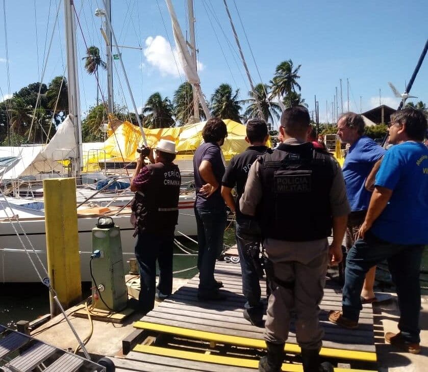 Corpo de francês é encontrado em iate na Praia do Jacaré