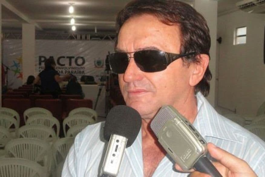 'MARAJÁ DO CARIRI': Após denúncia do ClickPB, MP entra com ação contra ex-prefeito de Sumé por acumular cargos