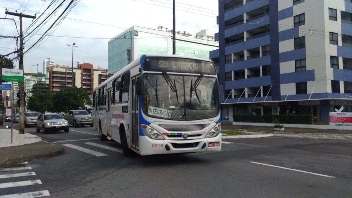 Ônibus e trens 'param' na Greve Geral e população fica sem transporte coletivo na Grande JP