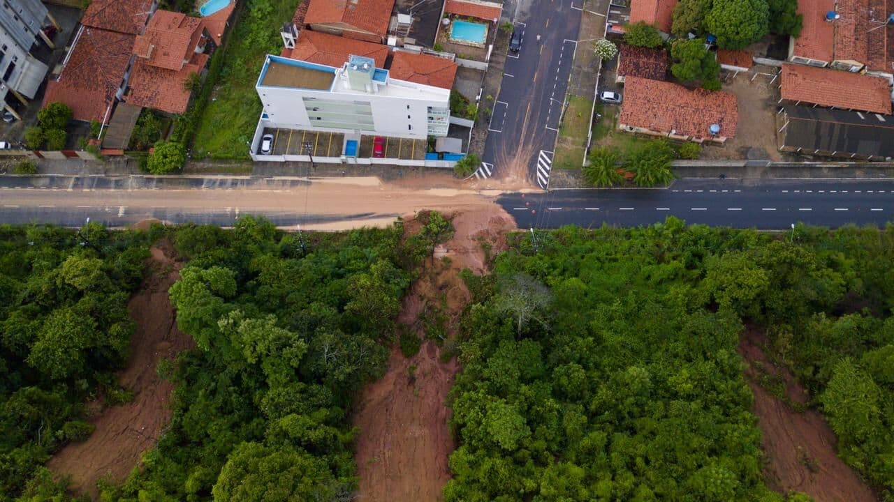 Quatro pontos de João Pessoa permanecem interditados mesmo após pausa de chuvas