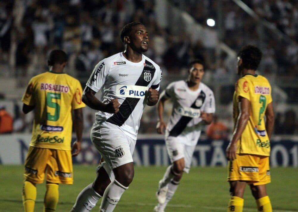 Ex-jogador do Vasco morre em acidente de moto no Rio de Janeiro