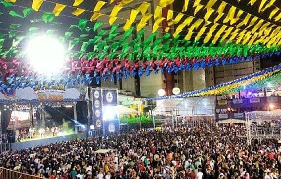 Montagem do Parque do Povo é paralisada após MTE identificar irregularidades