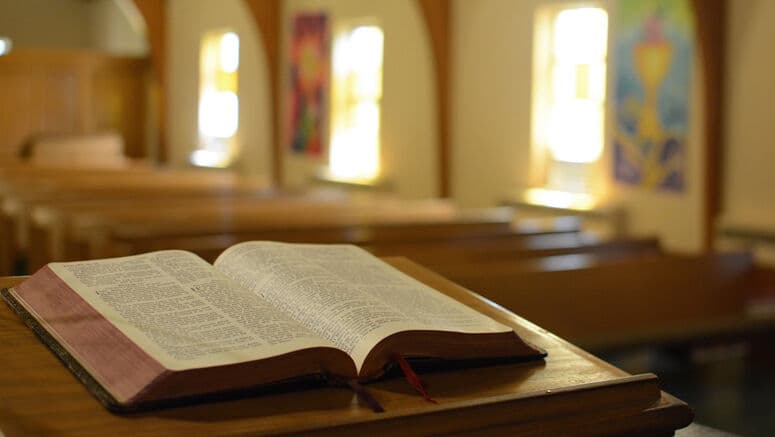 Receita dispensa estabelecimentos de organizações religiosas da inscrição no CNPJ