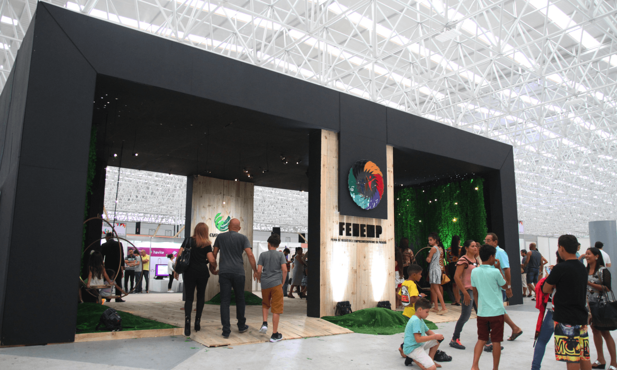 João Azevêdo abre segunda edição da Fenemp 2019 em Patos