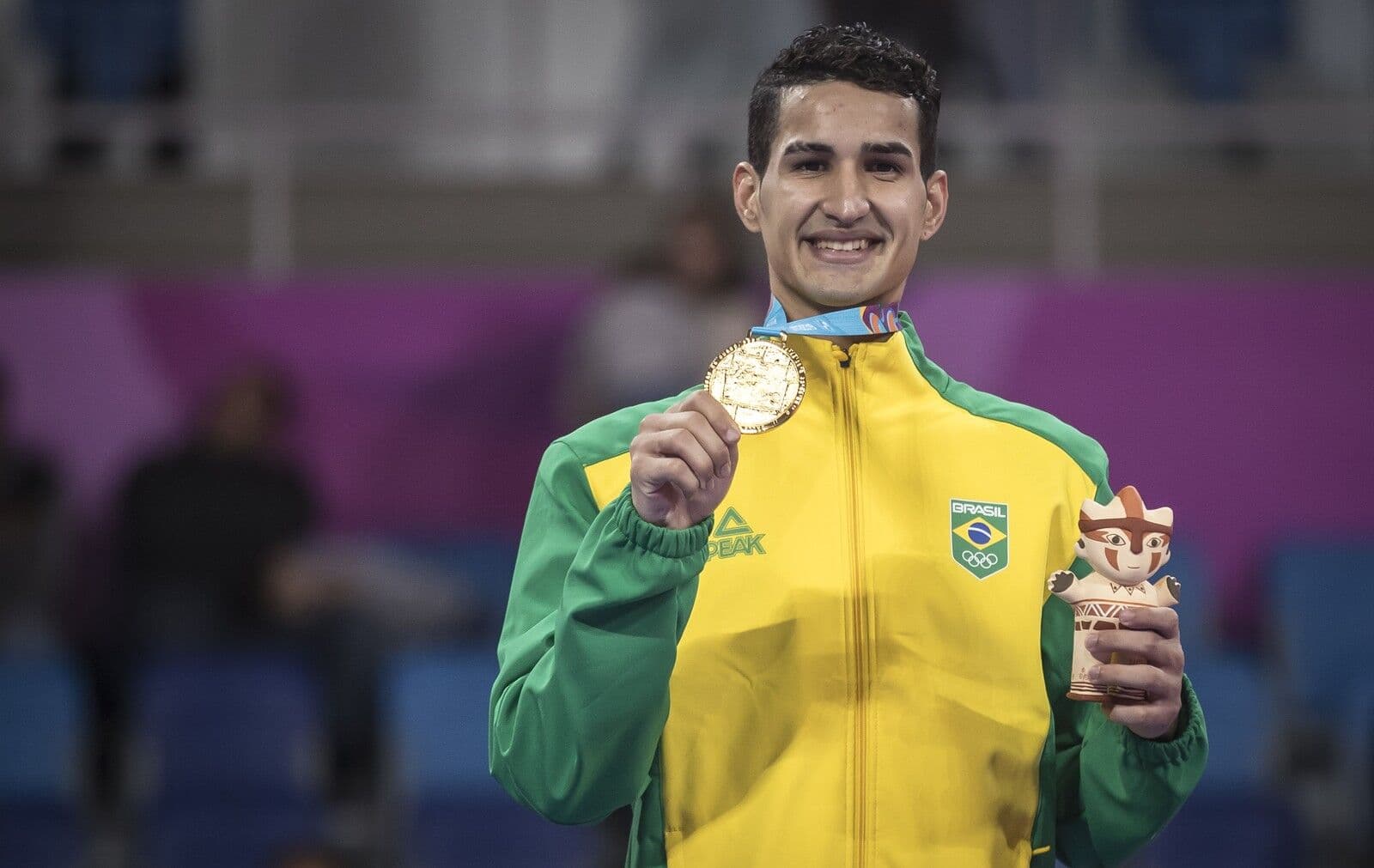Paraibano Netinho Marques vira no fim e conquista o ouro no taekwondo