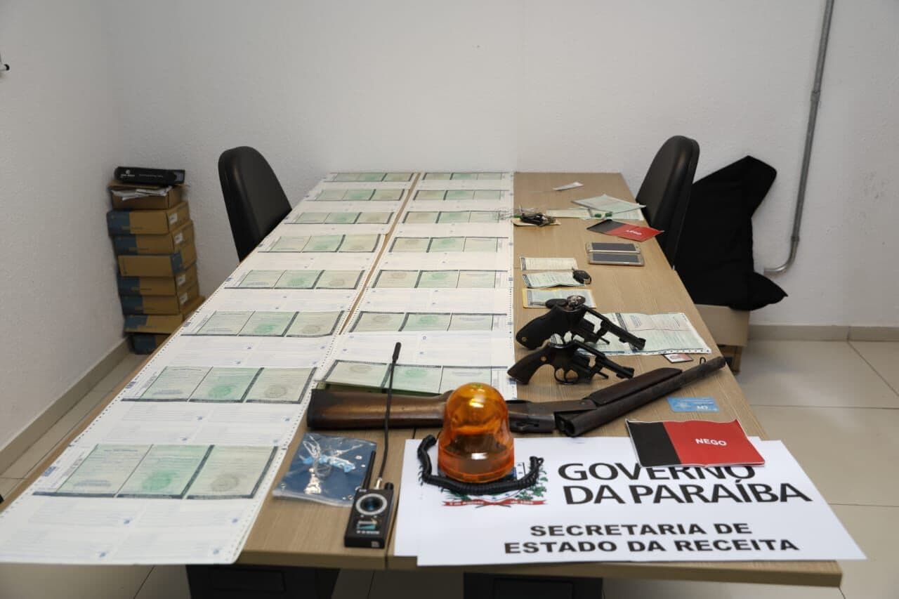 Dupla presa com três armas em JP simulava fiscalização da Receita Estadual da PB para roubar carros