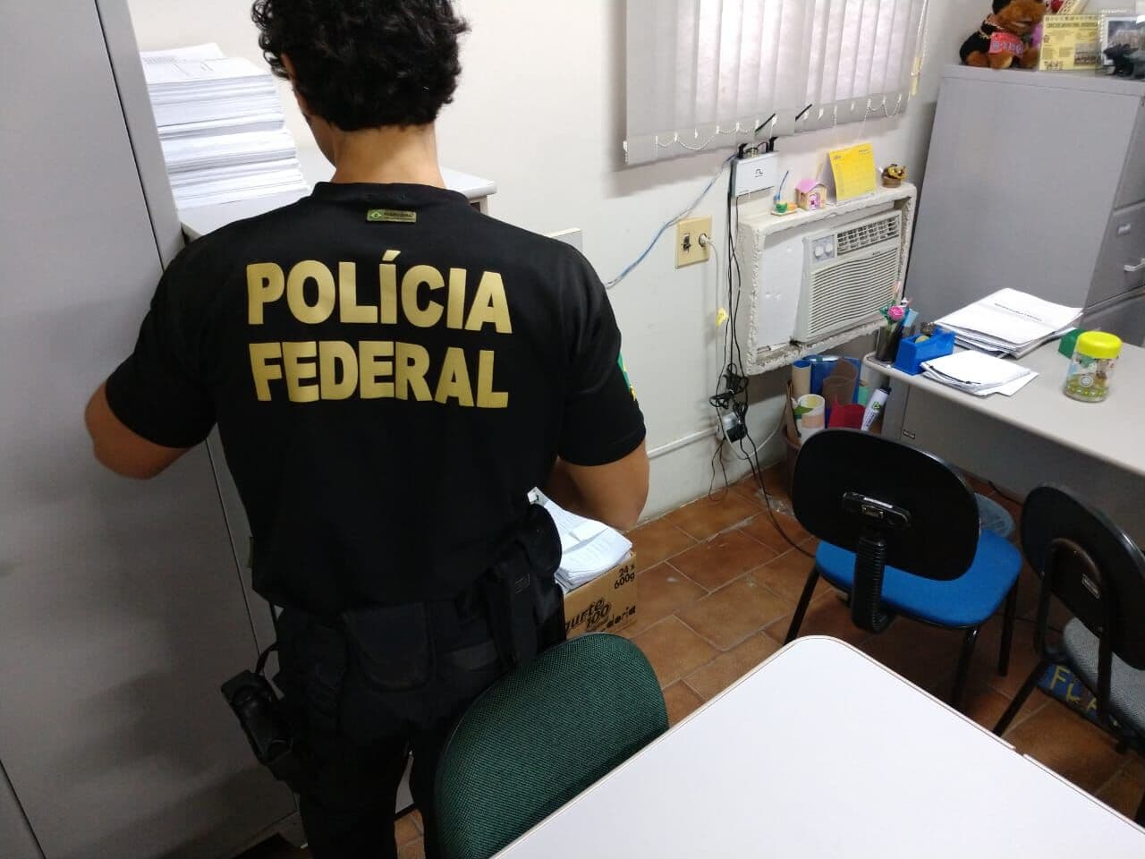 Famintos: motorista de ex-secretário de Campina Grande diz à PF que levava contratos para laranja assinar