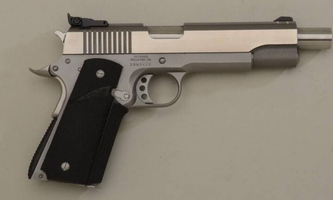 Decreto das armas: Exército proíbe compra de fuzil por cidadão, mas libera pistola .45